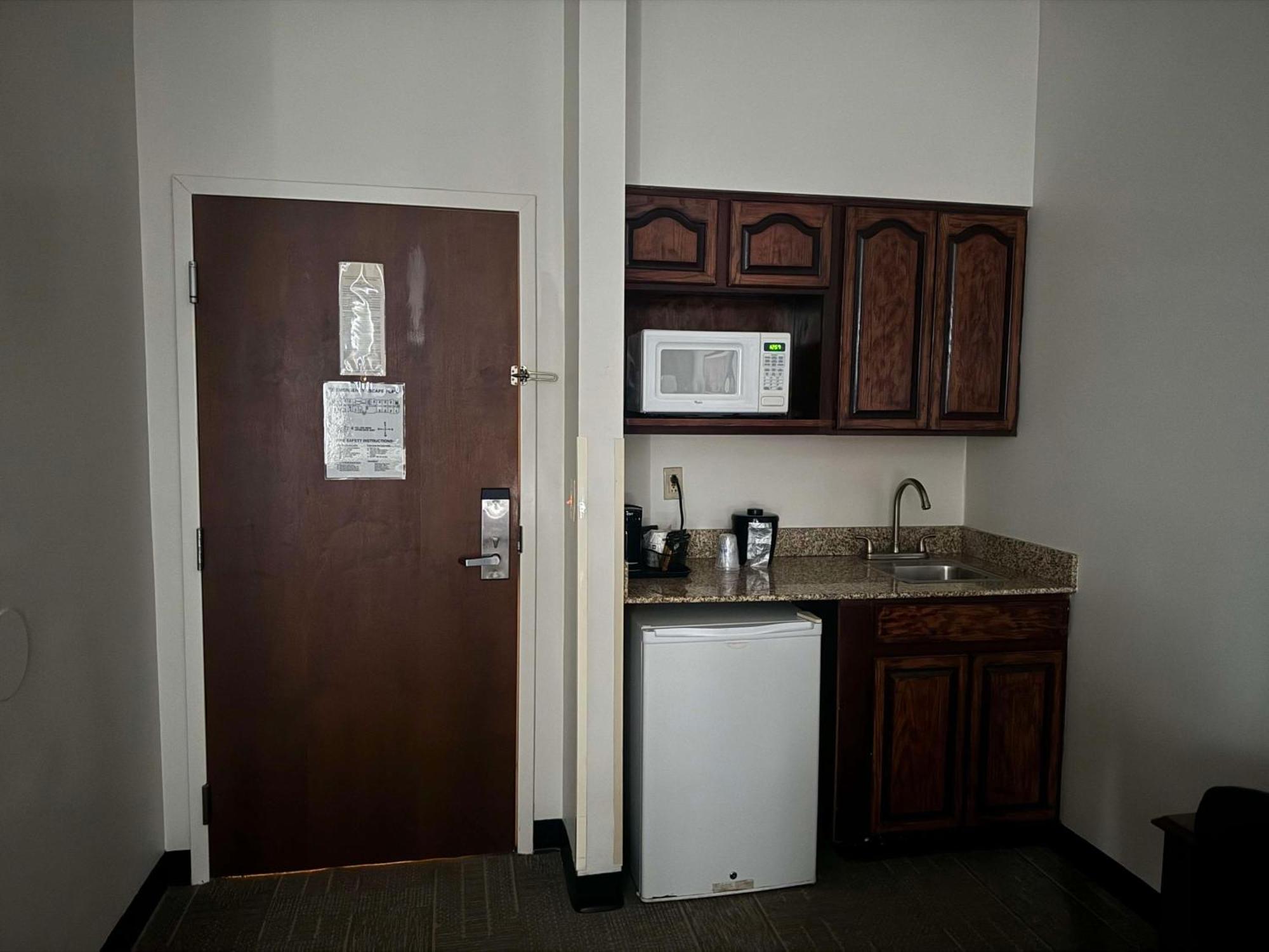 Best Western PLUS Hannaford Inn&Suites Kenwood Exterior foto